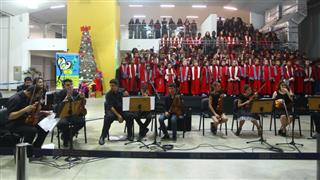 Além das vozes do coral de alunos, a cantata também contou com a participação da orquestra da Ong Luzes da Ribalta, com participação de alunos da Emef Ruth Nunes