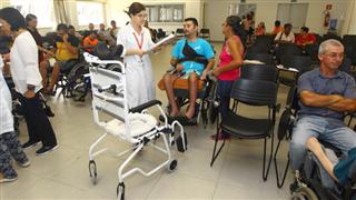 Ao todo, a Prefeitura comprou 193 cadeiras de rodas, que irão beneficiar 153 pacientes