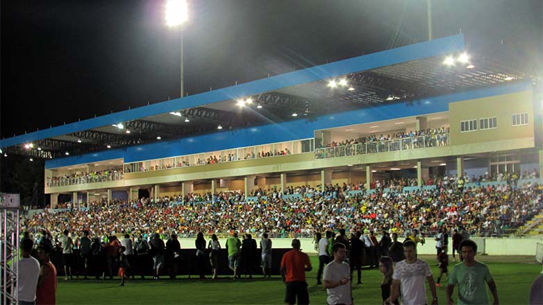 O Fundo Social de Solidariedade recebeu a doação de 2 mil itens de alimentos durante o jogo Solidário, realizado na sexta-feira