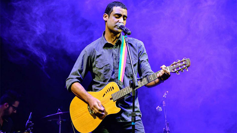 Zico Lima promete embalar o público ao som dos grandes clássicos da Música Popular Brasileira e do Rock Nacional e Internacional.
