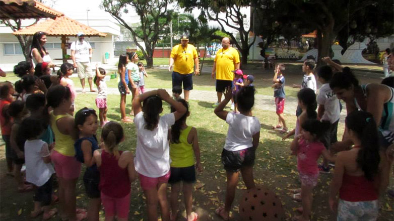 nesta terça-feira, a partir das 15h, mais uma atividade voltada para o público infantil: a oficina de artes e recreação com o Tio Pão.