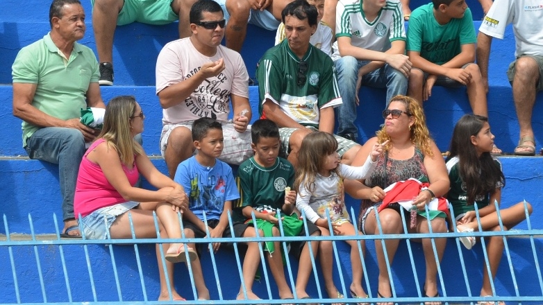 Cerca de 7600 pagantes acompanharam o empate em 1 a 1 no tempo regulamentar e a vitória, nos pênaltis, dos mineiros por 5 a 4