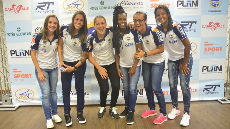O novo time de futebol feminino do São José é  uma mescla de novas jogadoras com as remanescentes da temporada passada