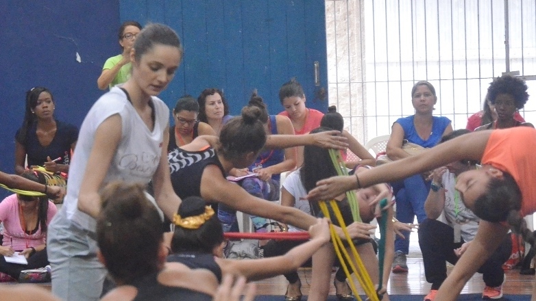 O curso para atletas e técnicas da modalidade começou nesta quarta-feira e vai até sábado, no Clube Recreativo Orion, no Monte castelo