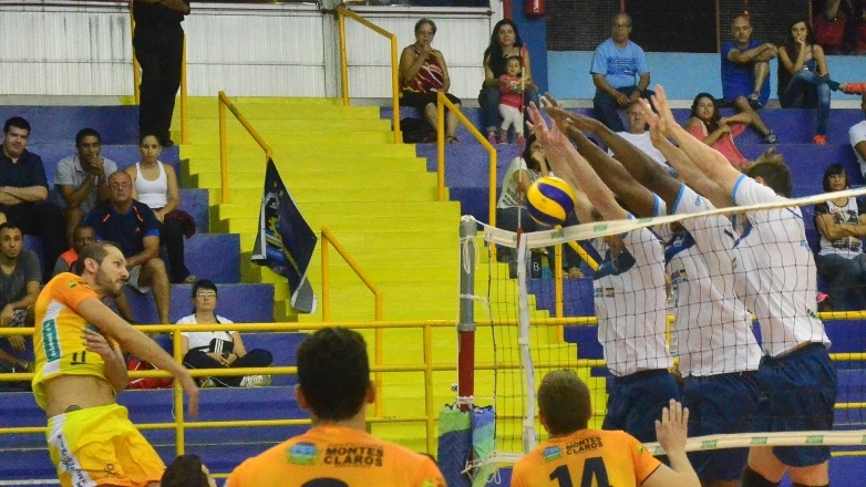São José perde no tie-break