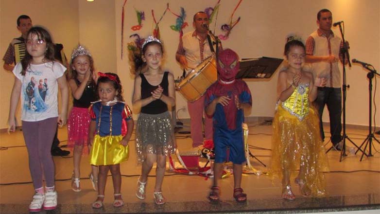 Marchinha, Frevo e Samba animam a folia no Centro da Juventude
