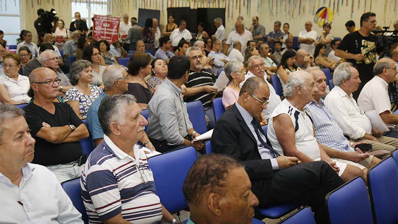  A primeira audiência pública das 5 que estão programadas, foi realizada na noite dessa terça-feira (2), na Casa do Idoso Centro.