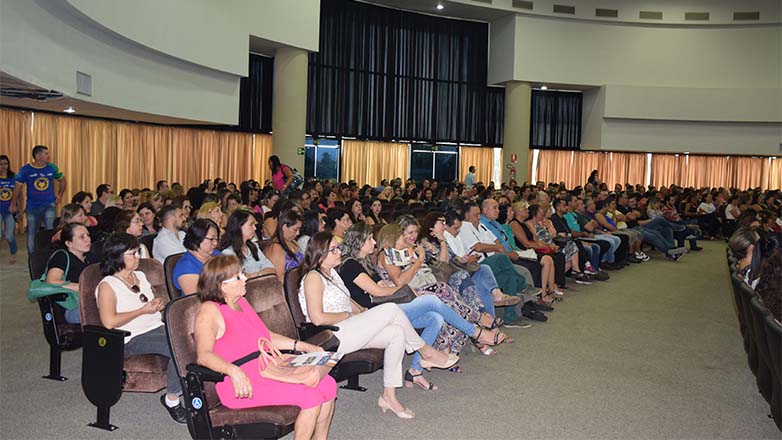Participaram das atividades cerca de 600 profissionais. A programação teve a apresentação do Clube do Choro Pixinguinha