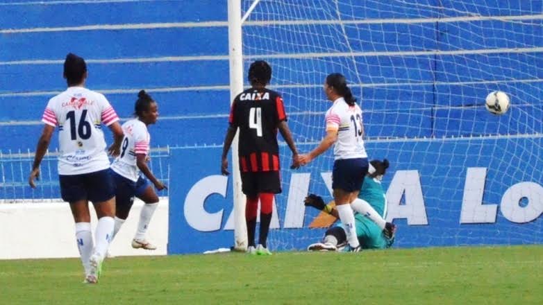 O São José demonstrou uma postura agressiva desde o início e encontrou o gol.O Vitória pouco apresentou de bom futebol
