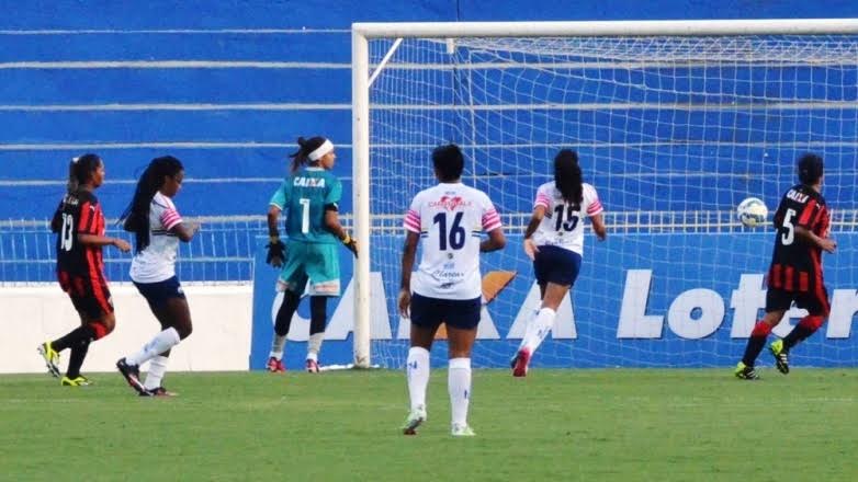 O São José demonstrou uma postura agressiva desde o início e encontrou o gol.O Vitória pouco apresentou de bom futebol