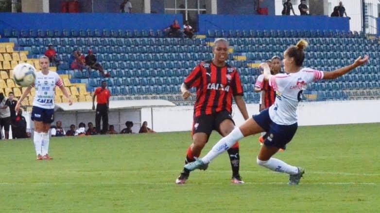 O São José demonstrou uma postura agressiva desde o início e encontrou o gol.O Vitória pouco apresentou de bom futebol