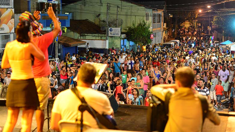 Imagens mostram a última noite de folia em Eugênio de Melo, distrito de São José dos Campos