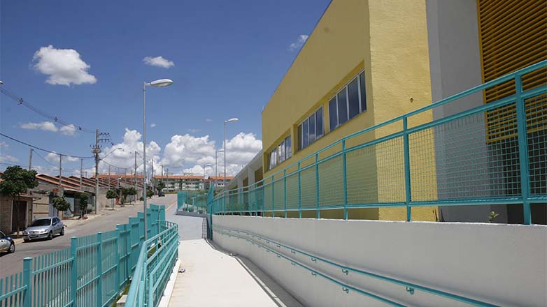  Com capacidade para atender até 900 alunos do 1º ao 9º ano, a unidade já está em funcionamento desde a abertura do ano letivo