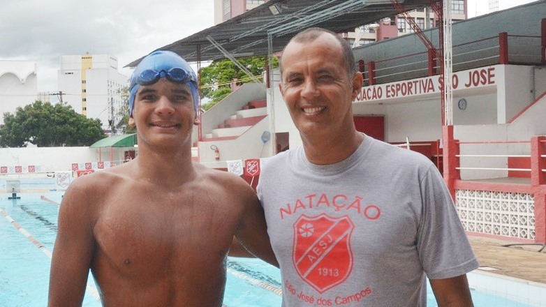 Integrante do Atleta Cidadão desde 2010, Lucas é o atual bicampeão juvenil brasileiro na prova dos 200m nado peito