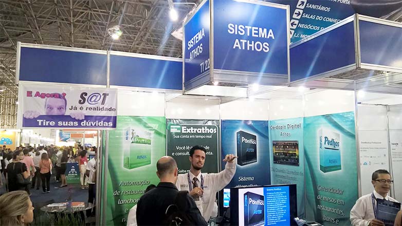 A visita foi organizada pelo Sebrae, que levou mais de 40 micro e pequenos empresários.A coordenação é da Secretaria de Desenvolvimento