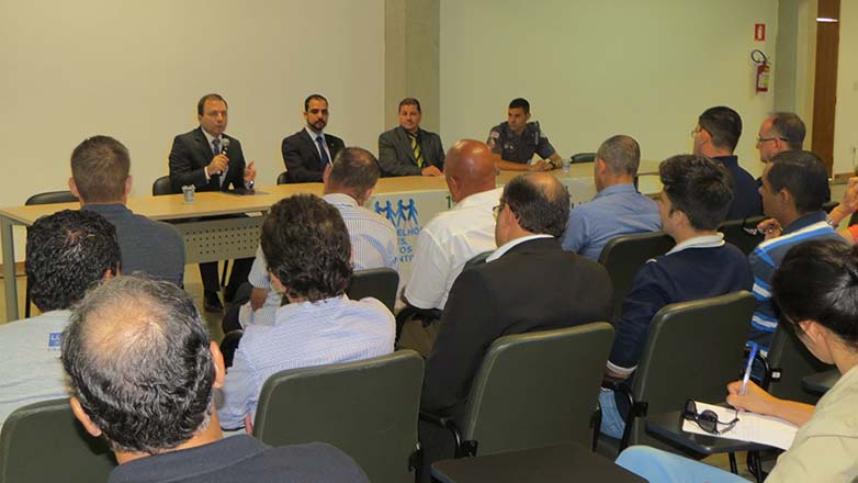 Fórum em São José debate proposta para segurança pública