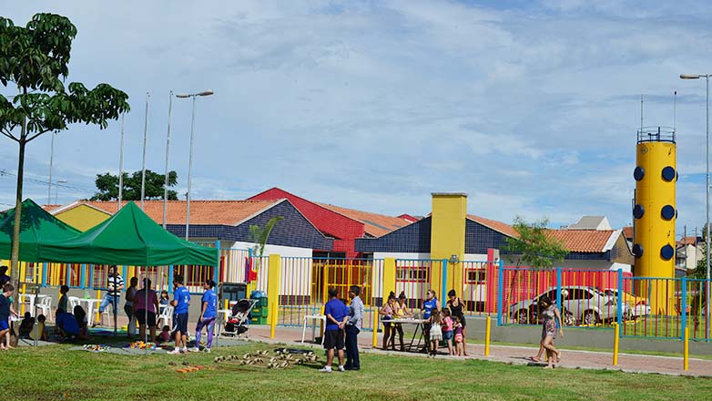 Prefeitura entrega creche no residencial Righi, região leste
