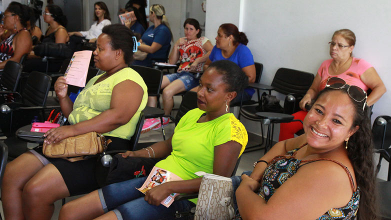 Comemoração ao Dia da Mulher reúne cerca de 300 bolsistas