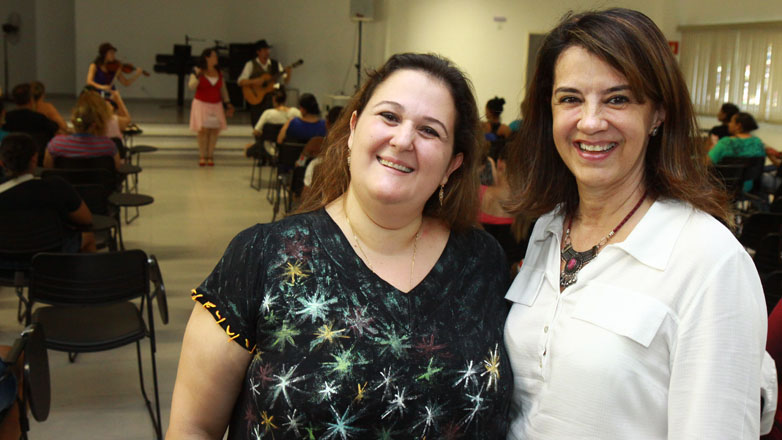 Comemoração ao Dia da Mulher reúne cerca de 300 bolsistas