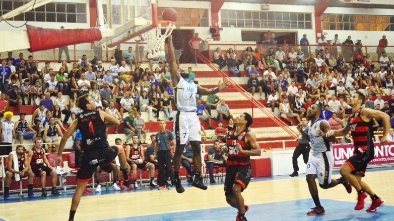 Basquete