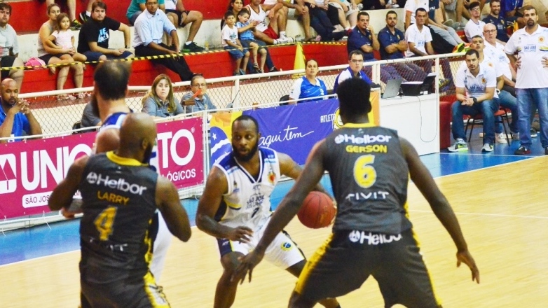 Jogo entre São José e Mogi