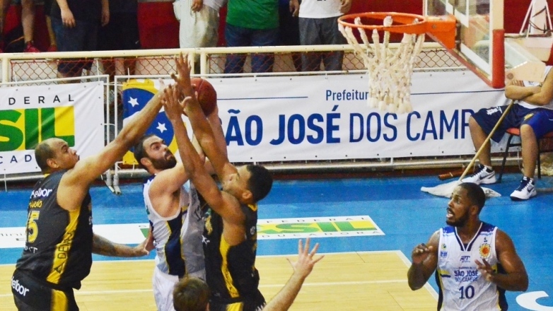 Jogo entre São José e Mogi