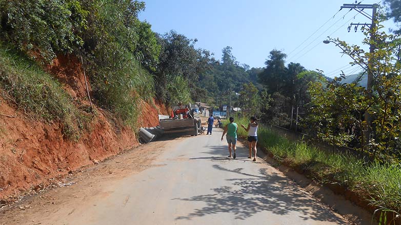 Prefeitura realiza melhorias no bairro dos Freitas