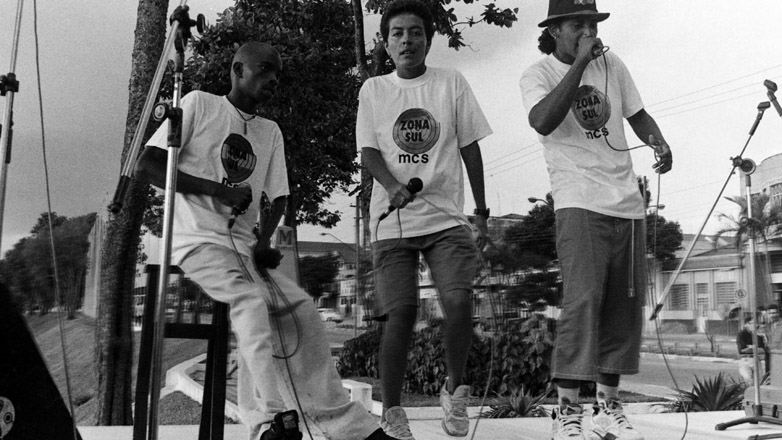 Exposição fotográfica “Memórias da Velha Escola” mostra o movimento Hip Hop a partir da década de 1990 em São José dos Campos