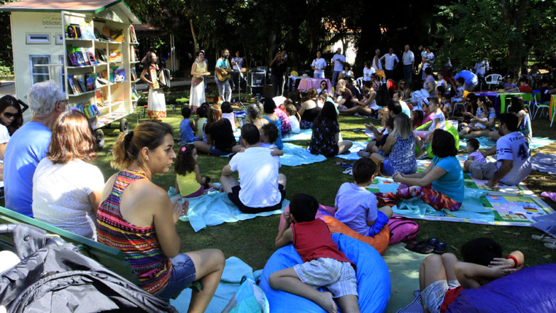 Inauguração da biblioteca itinerante