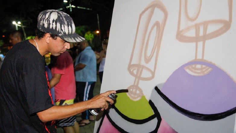 O encontro pretende agregar e celebrar as mais diversas formas de arte dentro da cultura Hip Hop, como o grafite, rap e a dança.