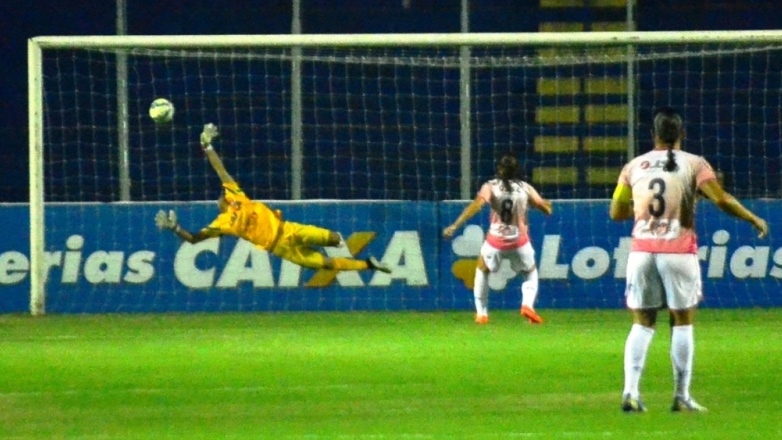 Lances do jogo entre São José e Corinthians