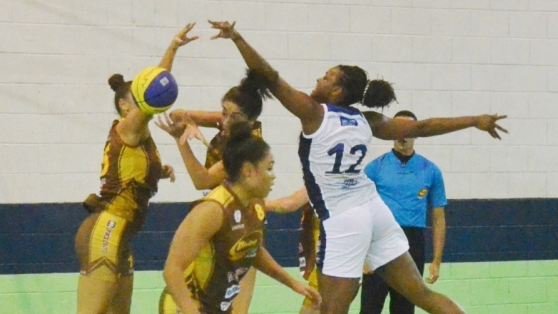 Basquete feminino derrota o Divino, de Jundiaí