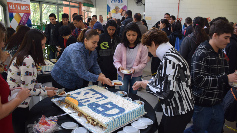 Apresentações na festa de aniversário do Cephas