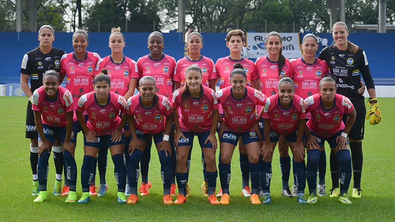 Lance do jogo entre São José e Santos
