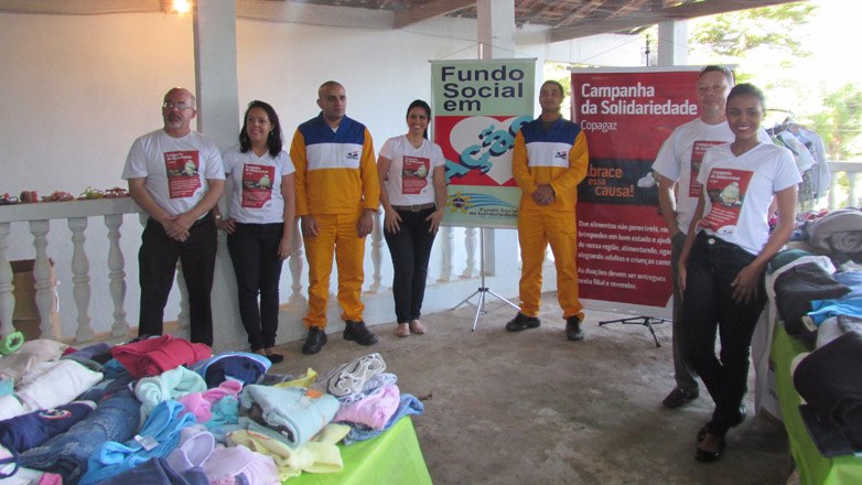 Ação Social da Prefeitura atende moradores do Serrote, na zona leste