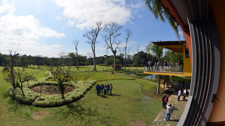 Residência Olivo Gomes