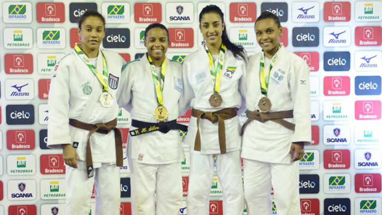 Judocas de São José conquistam medalhas na Taça Brasil de Juniores