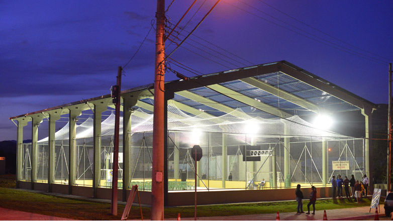 O espaço vai permitir aos jovens e amantes do esporte a pratica de futsal, vôlei, basquete, entre outras modalidades de recreação.