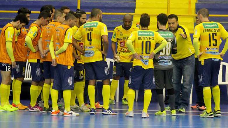 Aperfeiçoamento no futsal é tema de curso em São José dos Campos