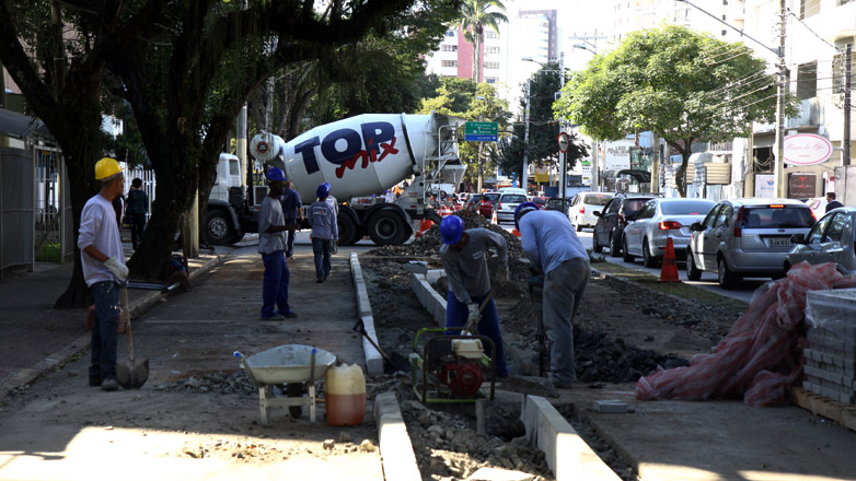 Prefeitura avança obra do Novo Centro na Avenida Nove de Julho