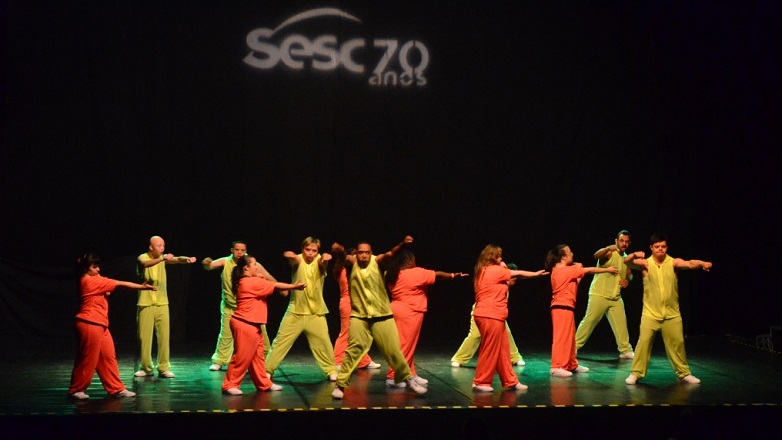 O evento teve uma bela abertura: com o ginásio do Sesc lotado, foram realizadas apresentações musicais e o 7º Festival da Dança