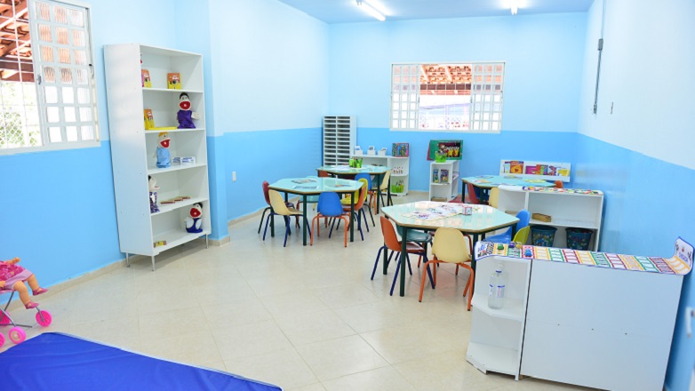 Com 3 salas de aula e capacidade para até 60 crianças até 5 anos de idade, o Núcleo está totalmente equipado para atender a comunidade