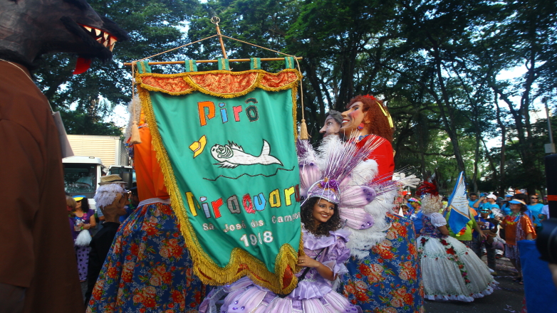 Desfile do Pirô Piraquara