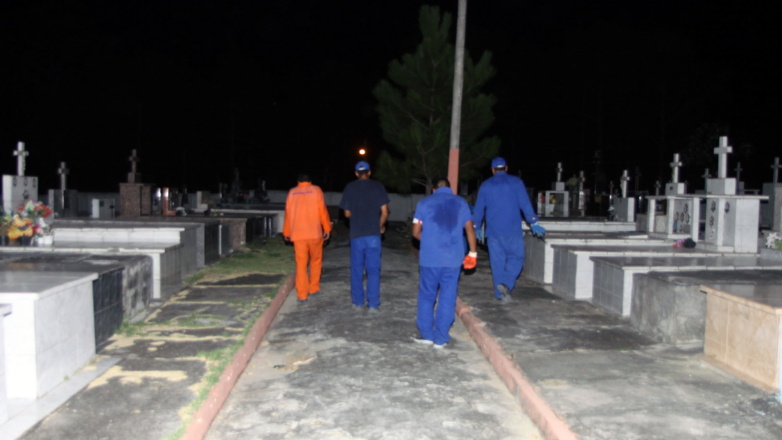Mutirão captura escorpiões no cemitério de Santana