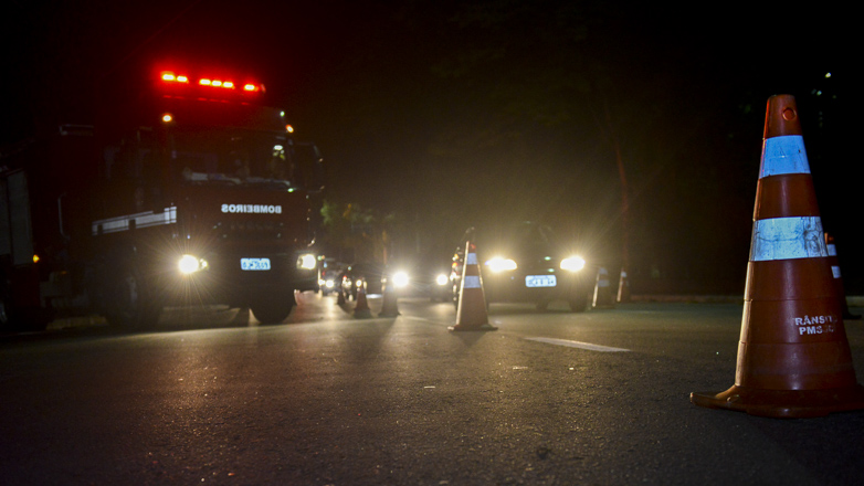 Condutores são abordados na Avenida Olivo Gomes