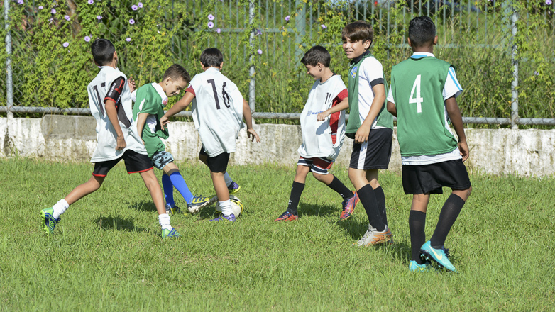 Meninos participam de seletiva de futebol sub-13 no Poliesportivo João do Pulo