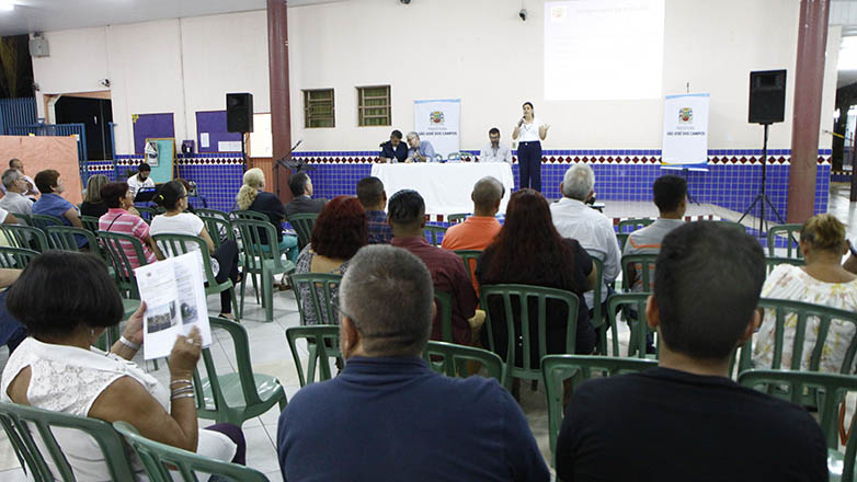 Moradores participam de audiência pública no Galo Branco, em Eugênio de Melo