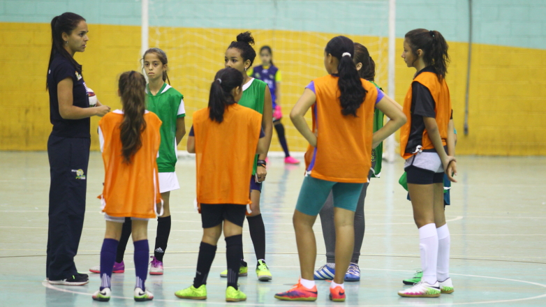 Meninas da categoria sub-13 participam de seletiva no Poliesportivo Altos de Santana