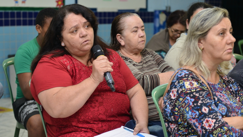 Moradores participam da audiência pública na região sudeste