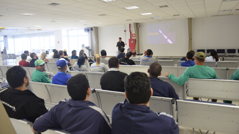 Funcionários da Infraero participam de palestra sobre trânsito